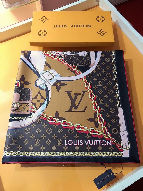LV silk scarf 90X90cm E36 (1)